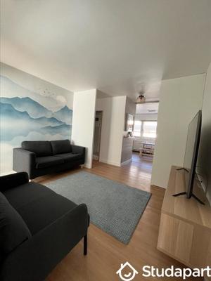 Appartement - 80 m² - 5 pièces