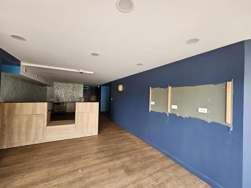 Local commercial - 166 m² - 3 pièces