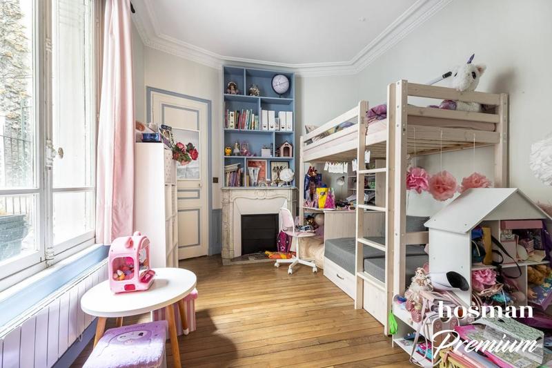 Appartement - 160 m² - 6 pièces