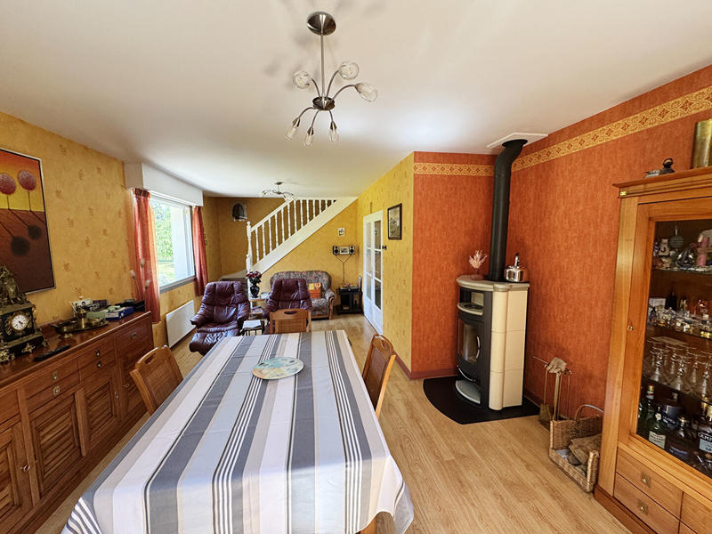 Maison - 151 m² - 6 pièces