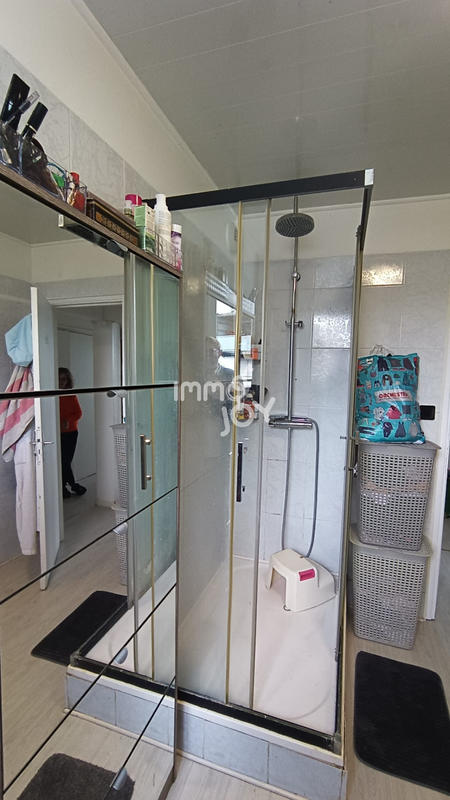 Appartement - 98 m² - 6 pièces