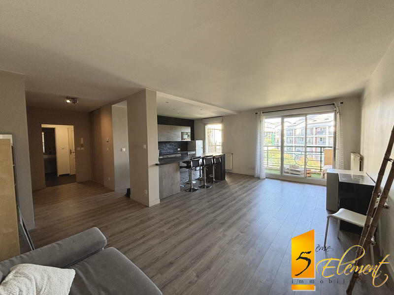 Appartement - 75 m² - 3 pièces