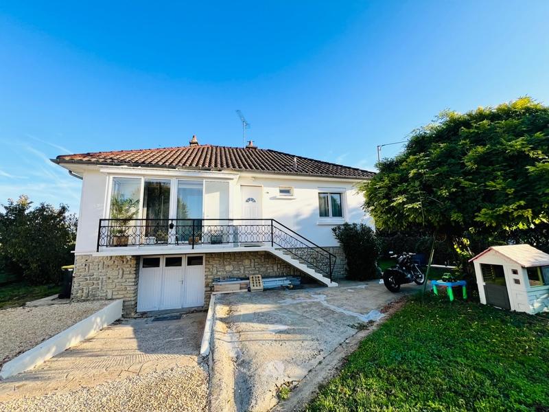 Maison - 99 m² - 5 pièces