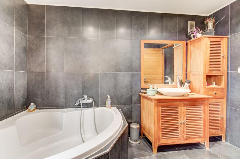 Appartement - 143 m² - 3 pièces