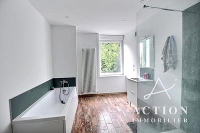Maison - 289 m² - 8 pièces