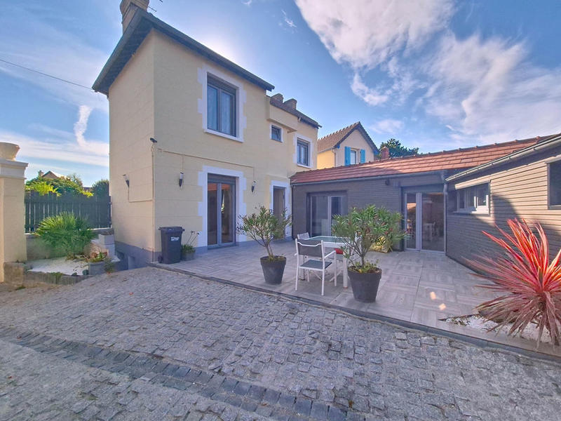 Maison - 122 m² - 7 pièces