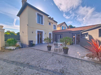 Maison - 122 m² - 7 pièces