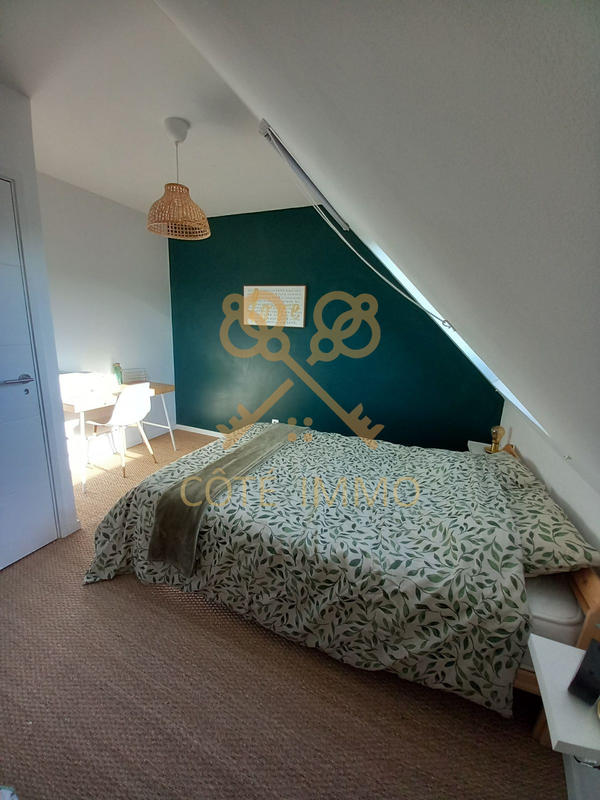 Maison - 90 m² - 5 pièces