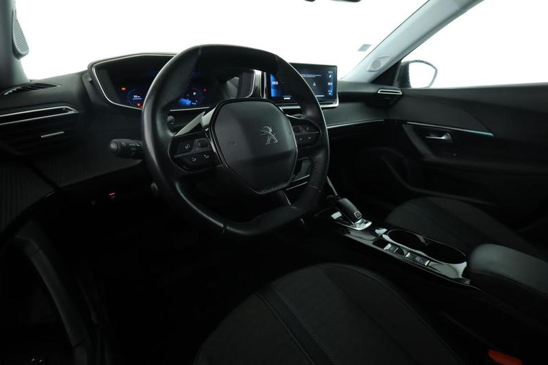 Peugeot 2008 1.5 Blue-HDi Allure Pack Eat8 131 ch