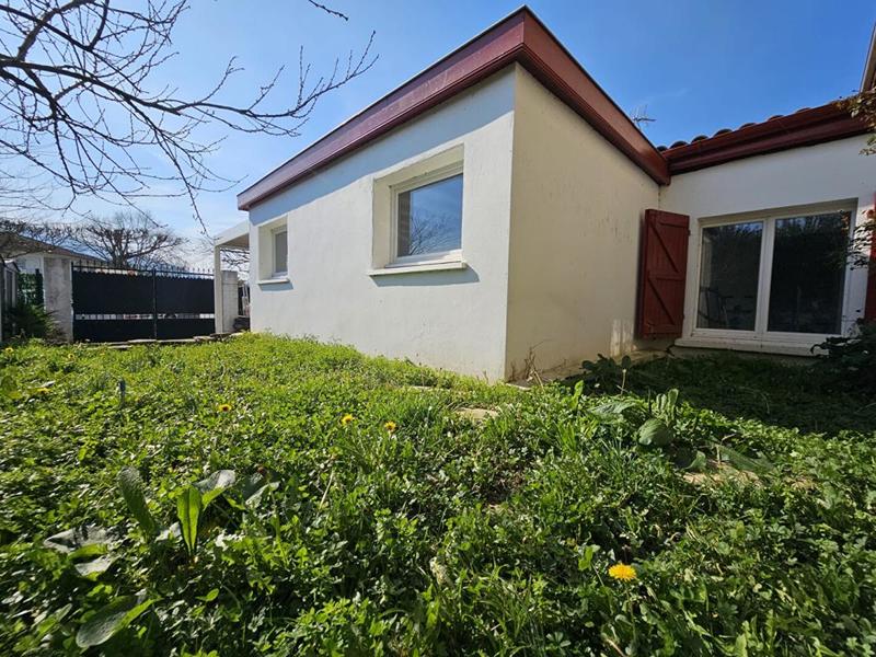 Maison - 99 m² - 4 pièces