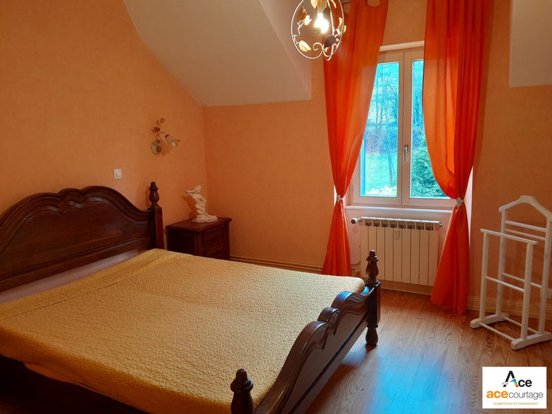 Maison - 130 m² - 7 pièces