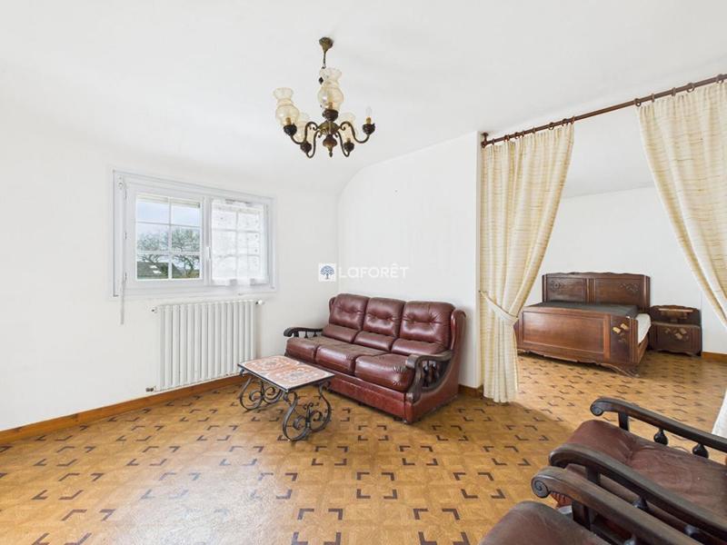 Maison - 134 m² - 7 pièces