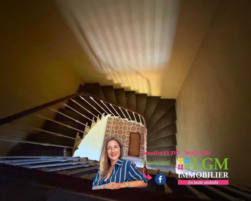 Maison - 300 m² - 11 pièces