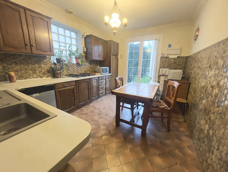 Maison - 188 m² - 6 pièces