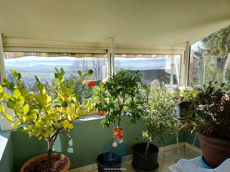 Propriété - 211 m² - 8 pièces