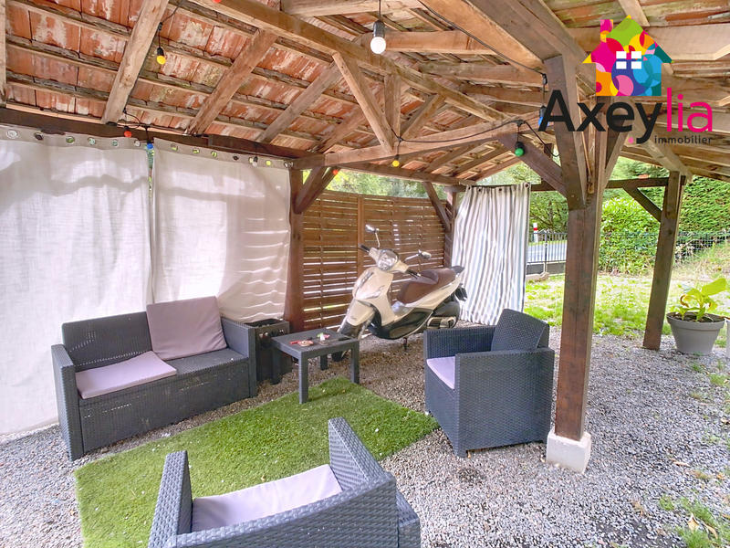 Maison - 99 m² - 5 pièces