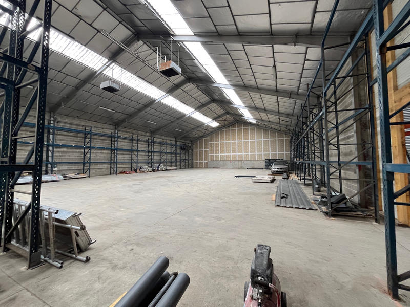 Local commercial - 740 m²