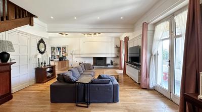 Maison bourgeoise - 273 m² - 7 pièces