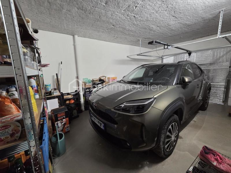 Appartement - 90 m² - 4 pièces