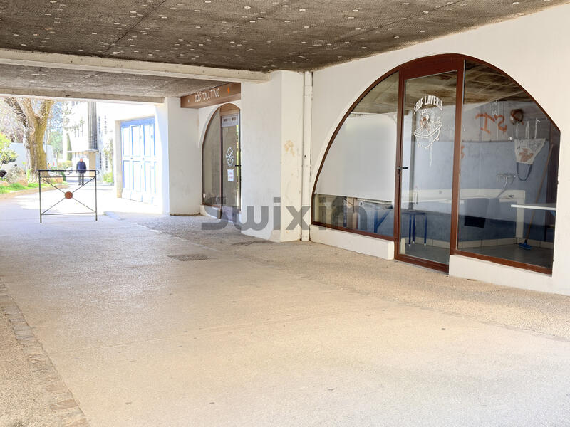 Fonds de commerce - Magasins - 48 m²