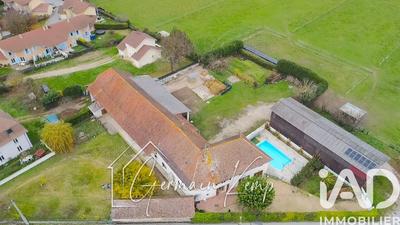 Maison - 250 m² - 9 pièces