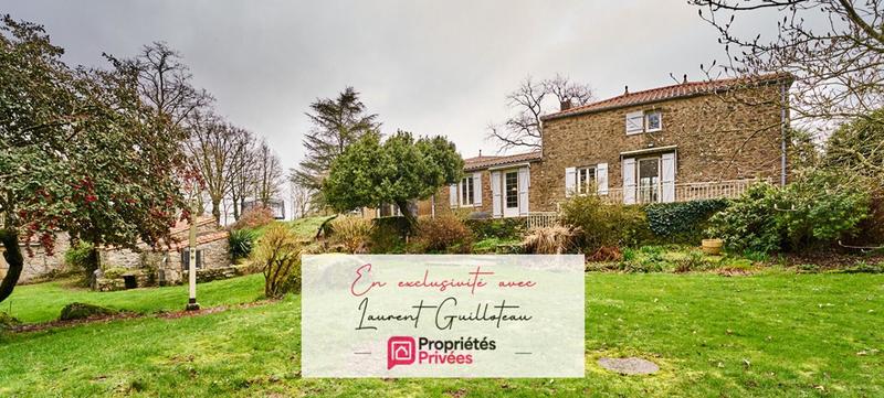 Maison - 203 m² - 7 pièces