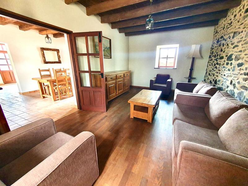 Maison - 352 m² - 16 pièces