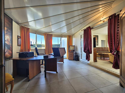 Maison - 167 m² - 5 pièces