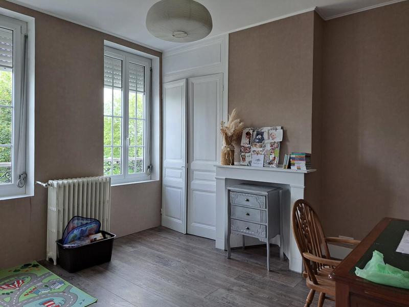 Maison - 230 m² - 7 pièces