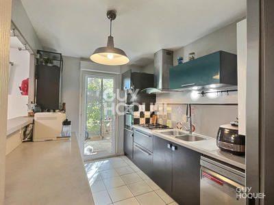 Appartement - 94 m² - 4 pièces