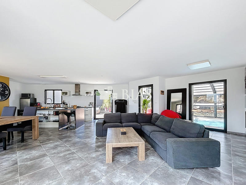 Maison contemporaine - 172 m² - 5 pièces