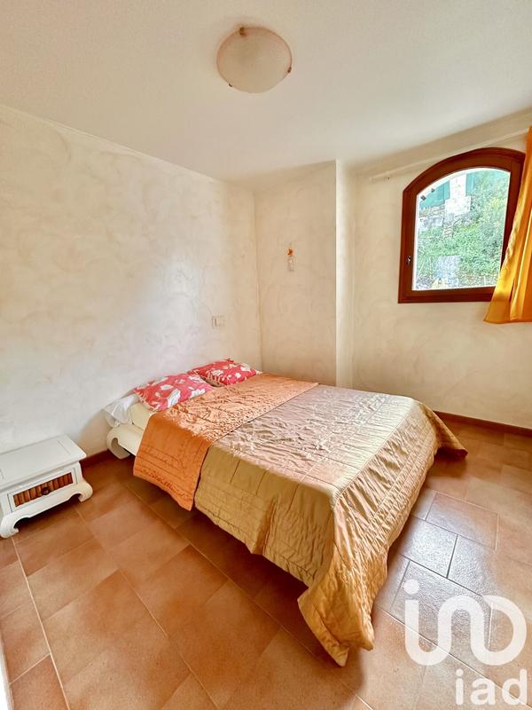 Maison - 295 m² - 9 pièces