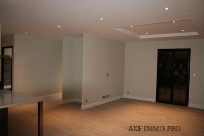 Bureau - 126 m² - 8 pièces