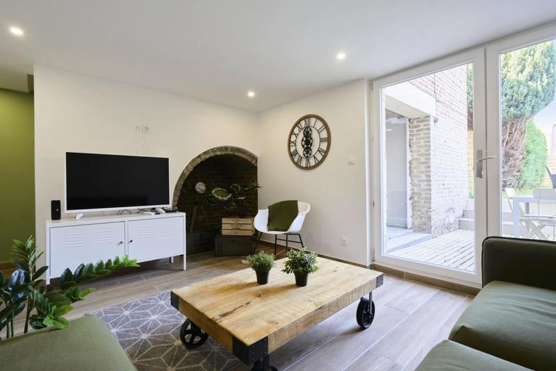 Maison - 121 m² - 6 pièces