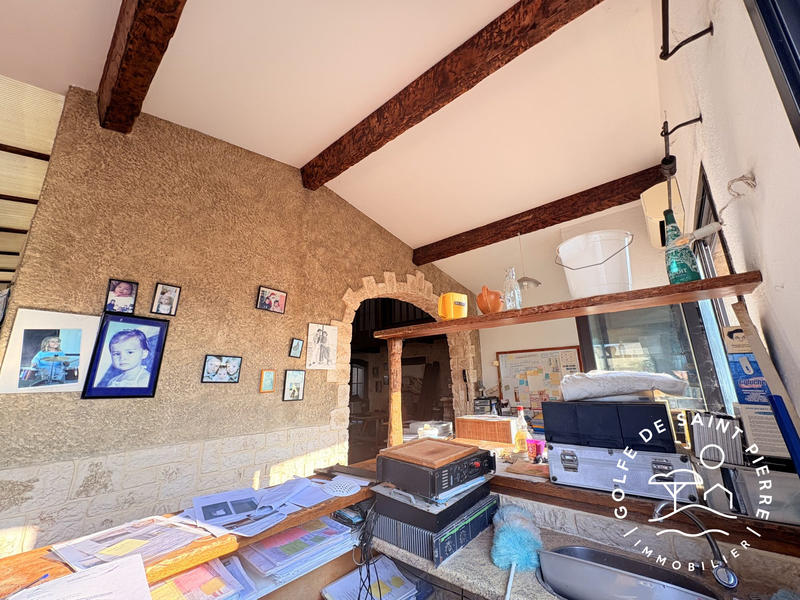 Villa - 573 m² - 6 pièces