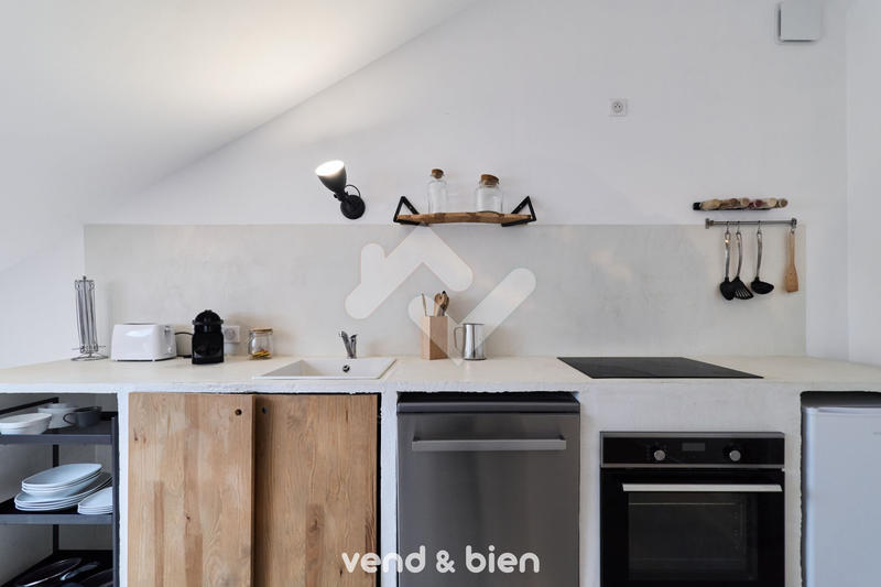 Immeuble - 218 m² - 10 pièces