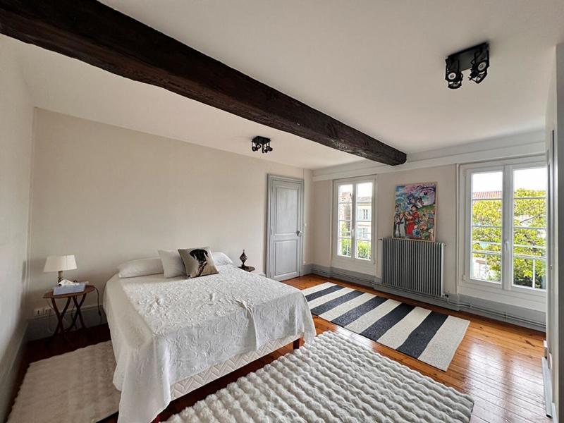 Maison - 292 m² - 8 pièces