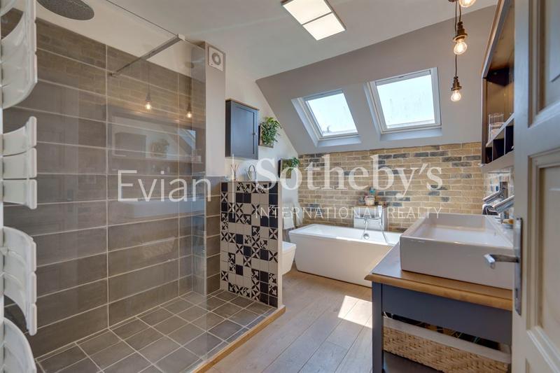 Maison - 155 m² - 5 pièces