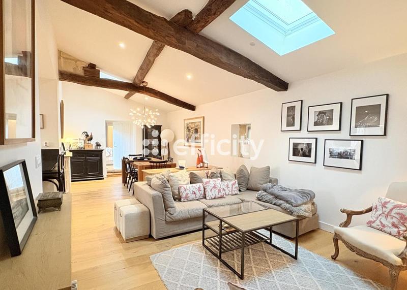 Maison - 228 m² - 7 pièces