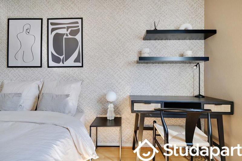 Chambre - 13 m² - 1 pièce