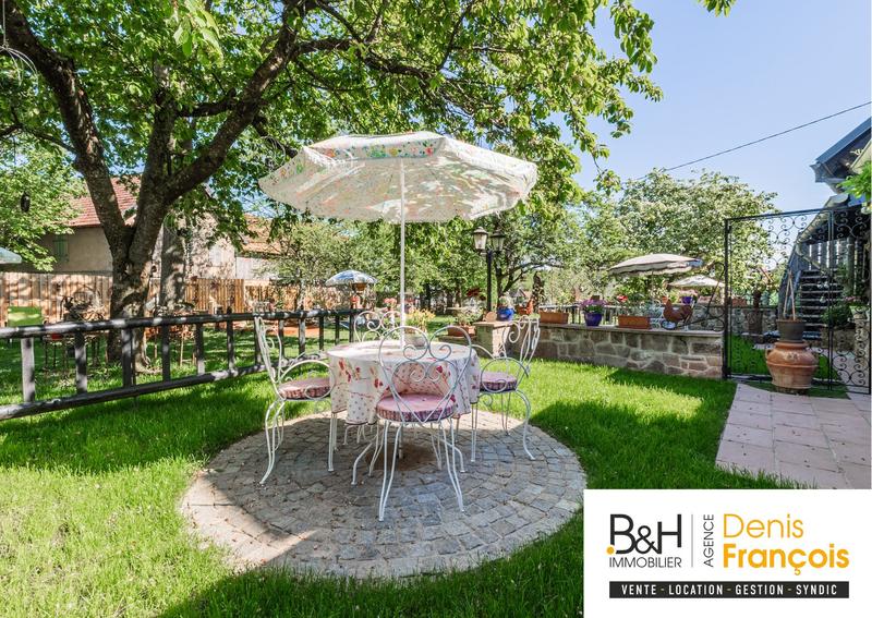 Maison ancienne - 444 m² - 10 pièces