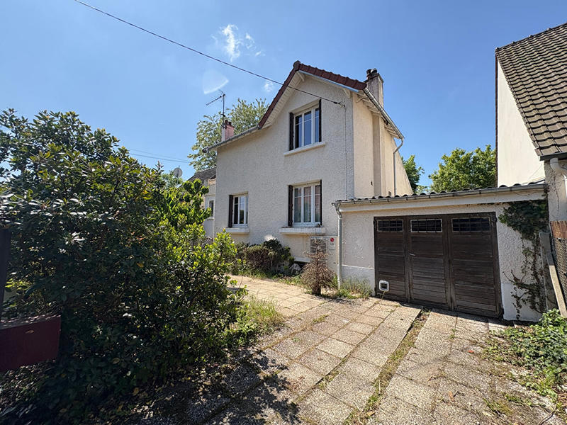 Maison - 95 m² - 5 pièces