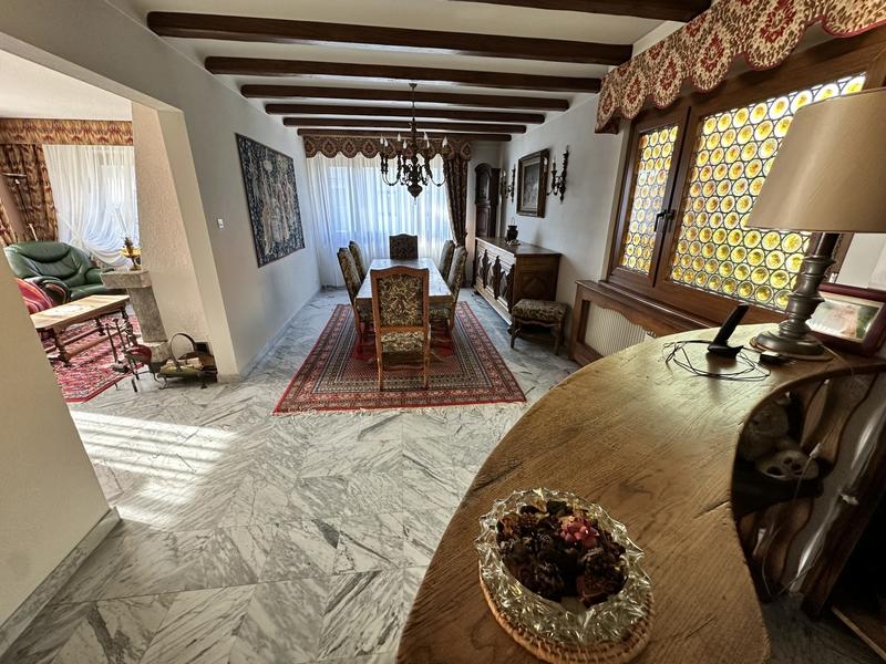 Maison - 211 m² - 8 pièces