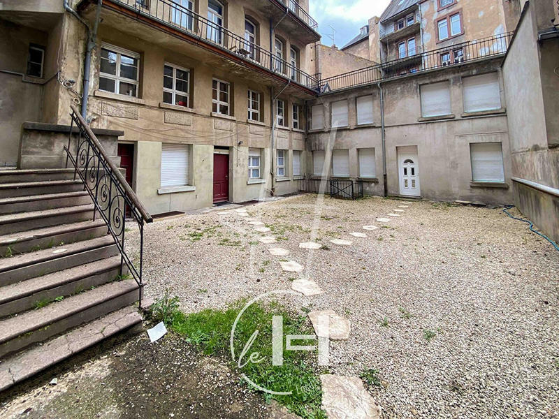 Appartement - 100 m² - 5 pièces