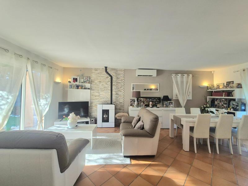 Maison - 107 m² - 4 pièces