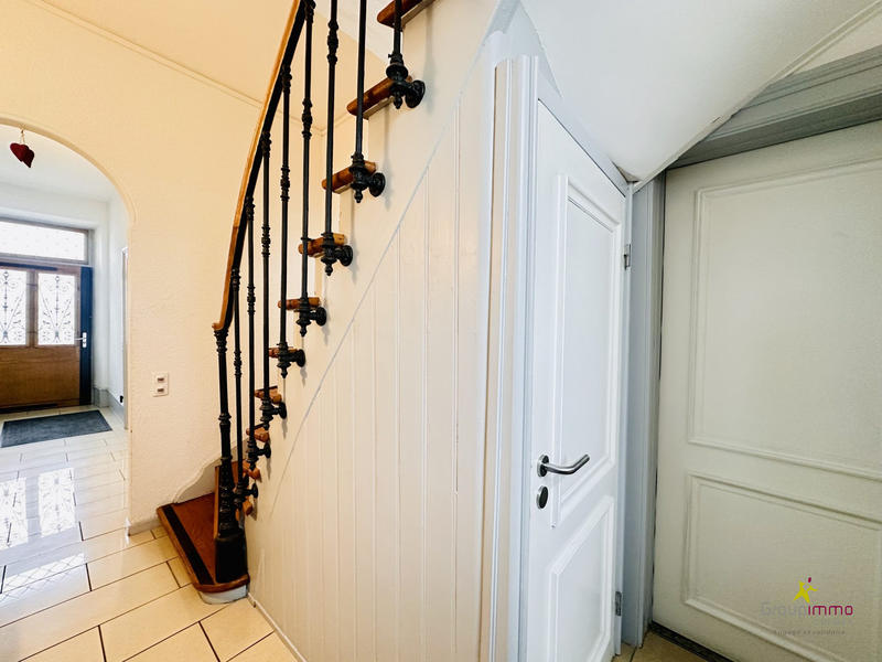 Maison - 200 m² - 8 pièces