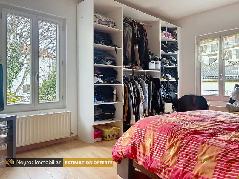 Appartement - 80 m² - 4 pièces