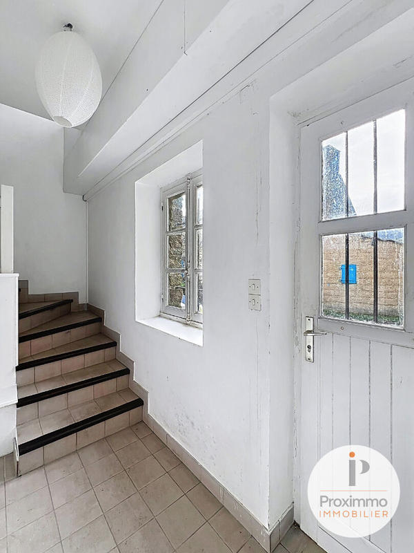 Maison - 231 m² - 7 pièces