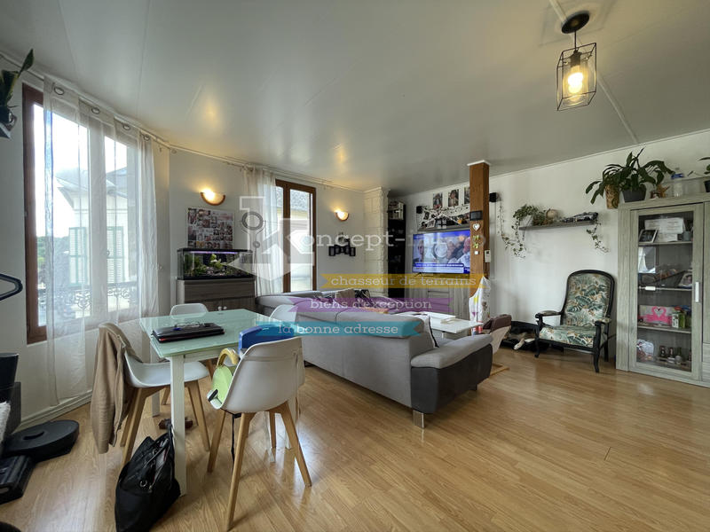 Appartement - 102 m² - 5 pièces