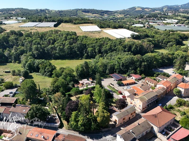 Maison - 200 m² - 8 pièces